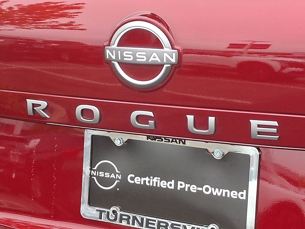 2024 Nissan Rogue SL 32