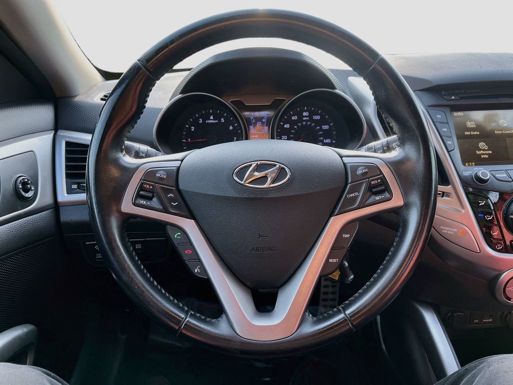 Used 2014 Black Hyundai RE:FLEX image 11