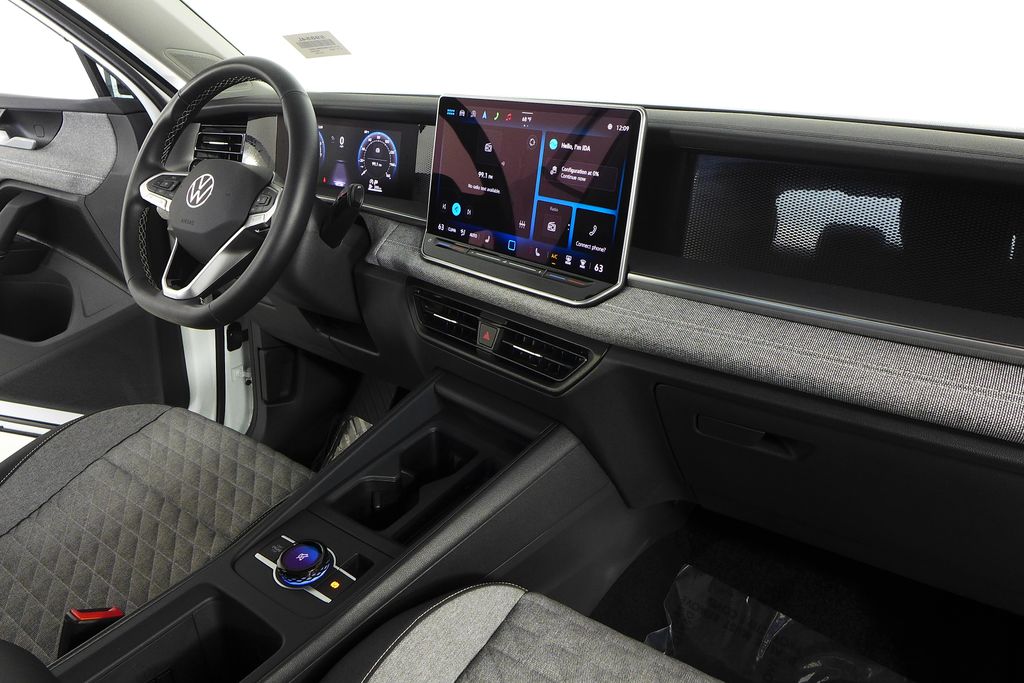 Thumbnail: 2025 Volkswagen Tiguan - 13