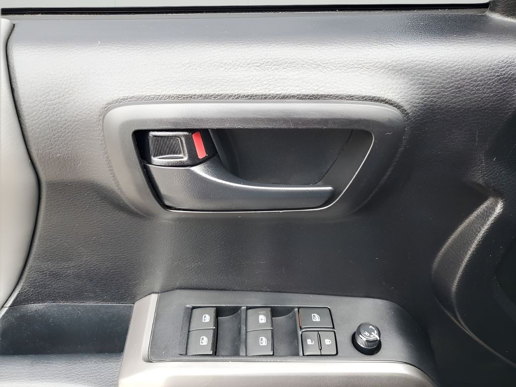 Used Car 2021 Toyota Tacoma  Sr5 For Sale Under $30,000 In Austin, Texas