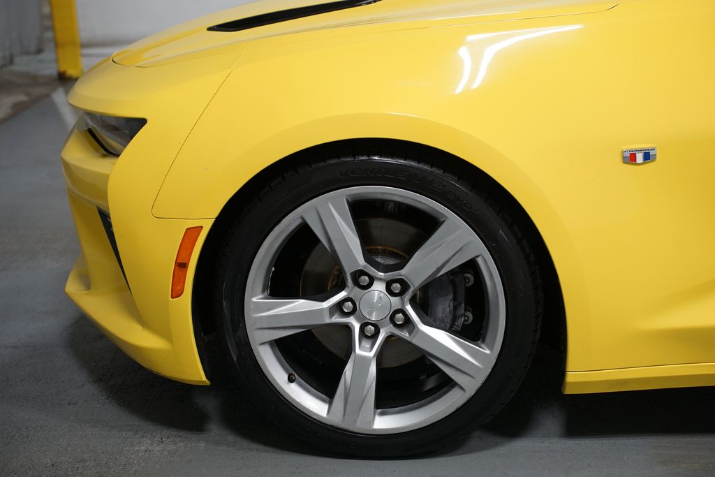 Thumbnail: 2018 Chevrolet Camaro - 5