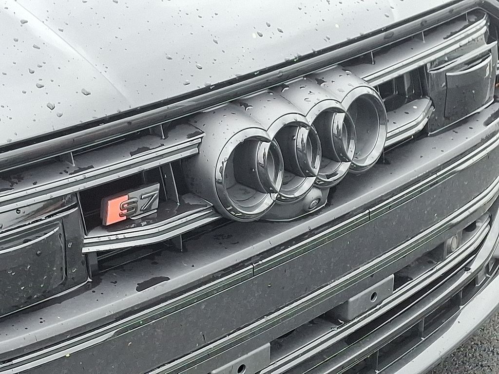 Thumbnail: 2022 Audi S7 - 4