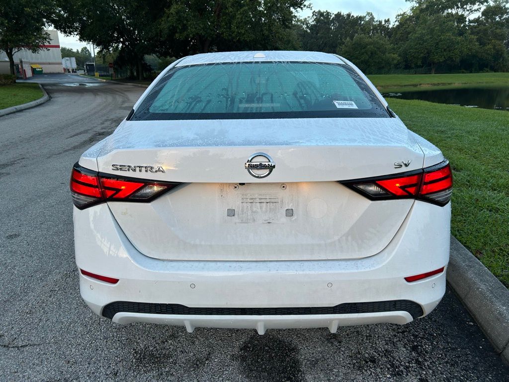 Thumbnail: 2021 Nissan Sentra - 4