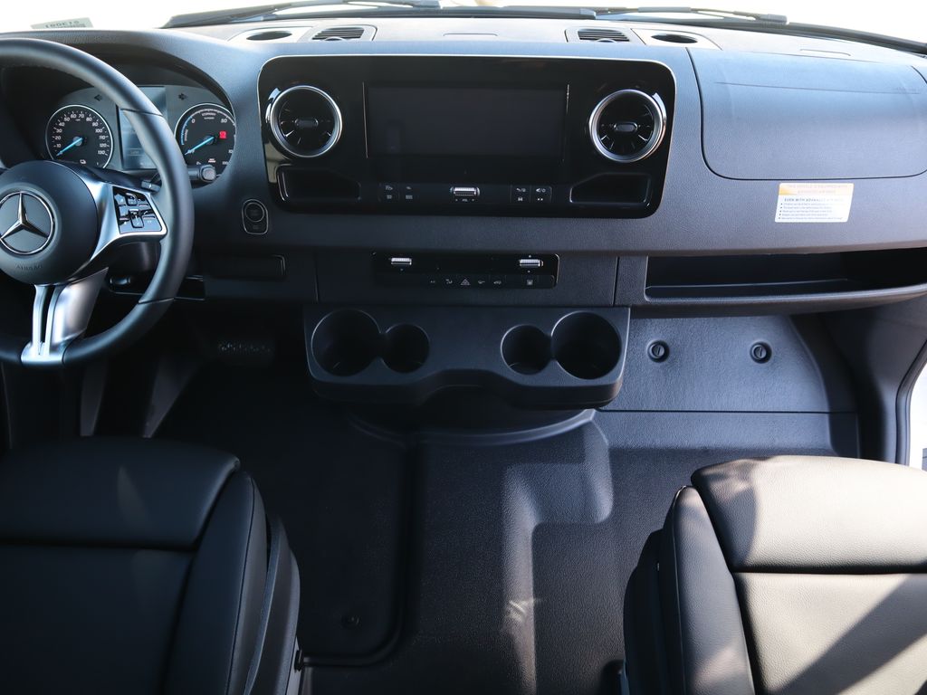 2024 Mercedes-Benz Sprinter 2500 14