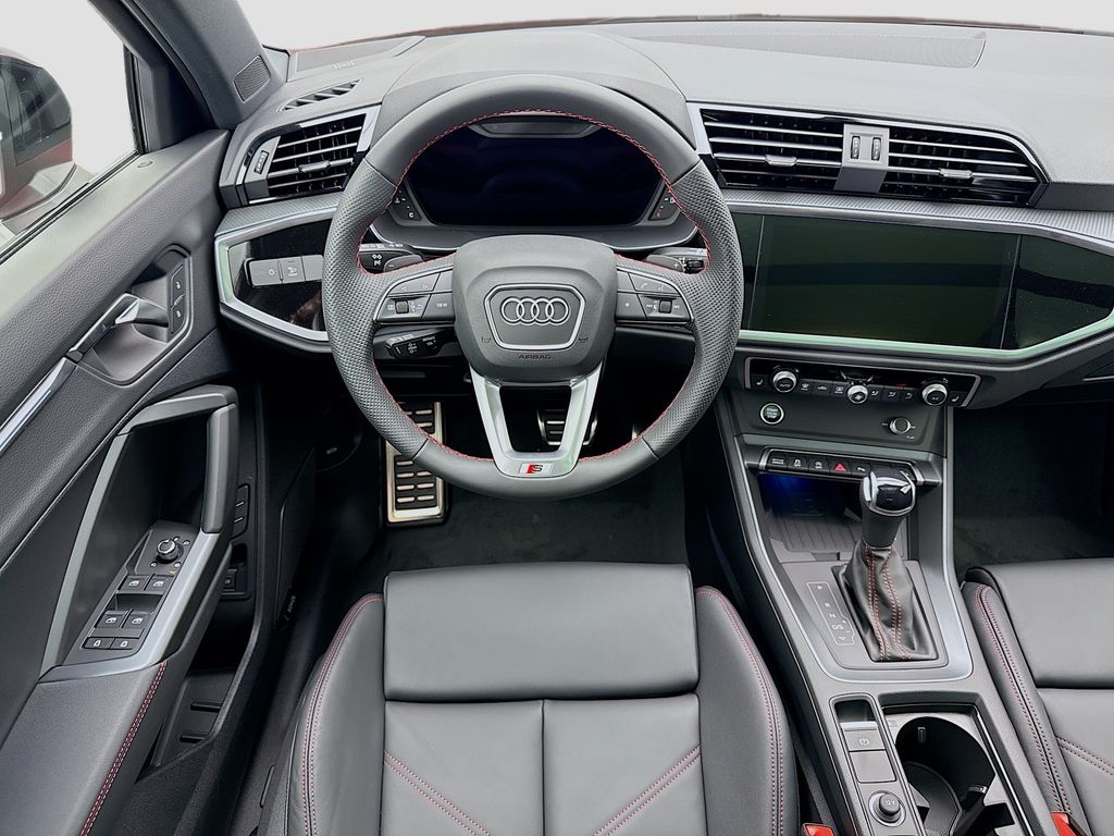 Thumbnail: 2025 Audi Q3 - 11