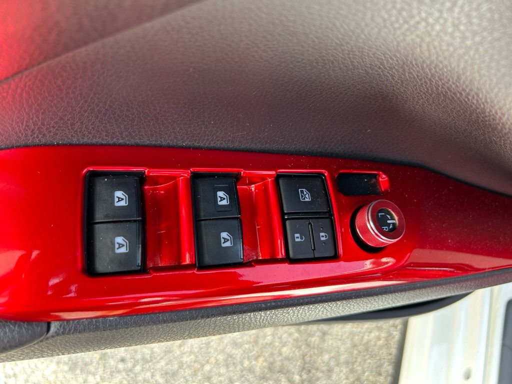 Thumbnail: 2020 Toyota Camry - 17