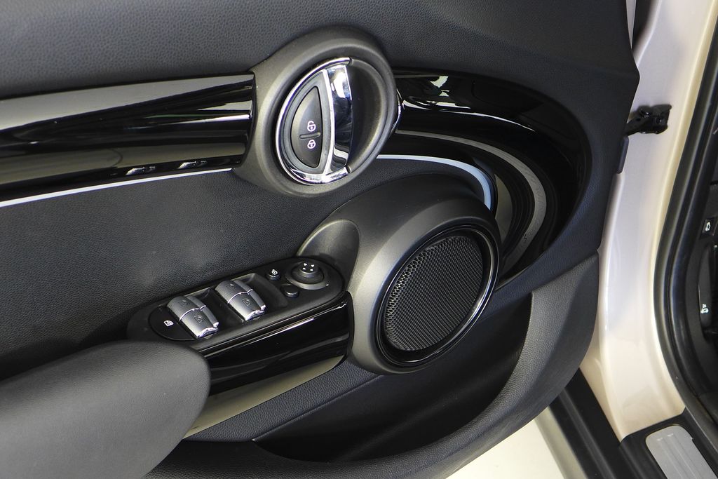 Thumbnail: 2023 MINI Cooper - 12