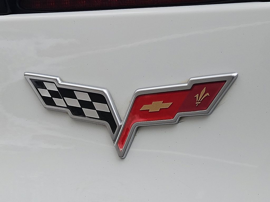 Thumbnail: 2005 Chevrolet Corvette - 29