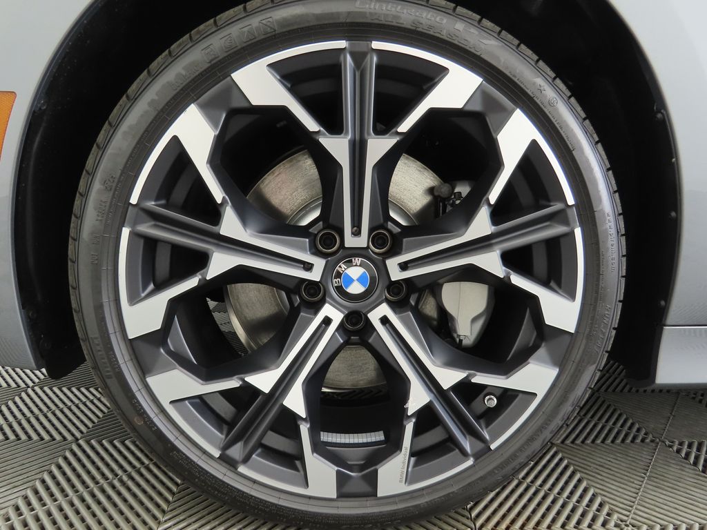 Thumbnail: 2025 BMW 3 Series - 30