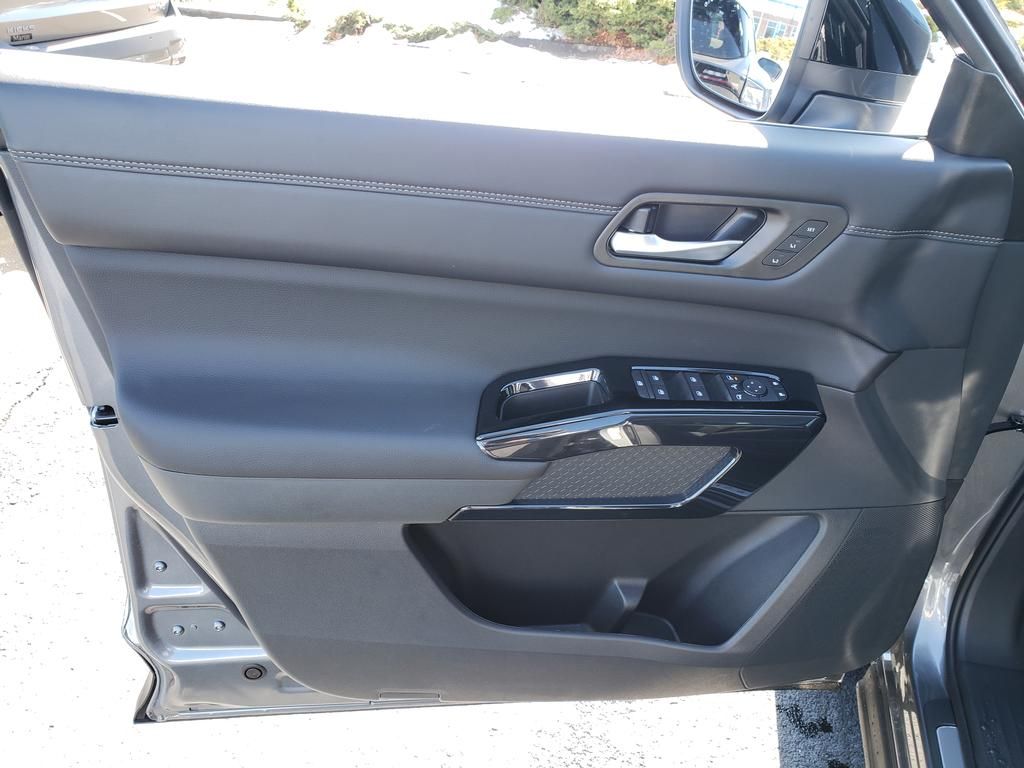 new 2026 Nissan Pathfinder car, priced at $49,239