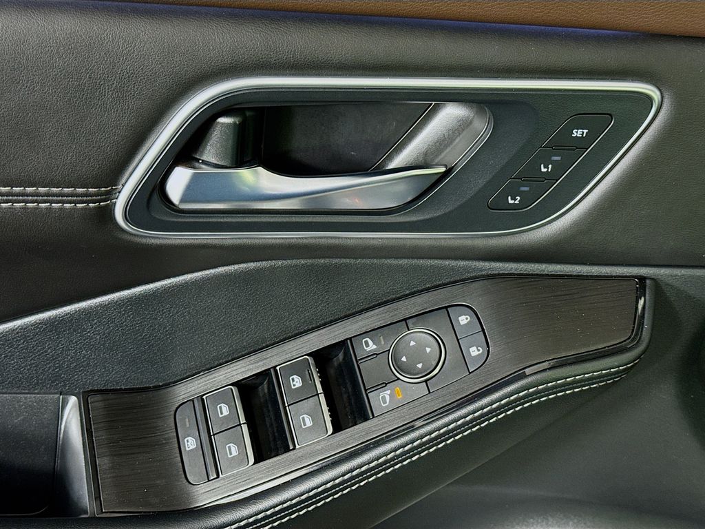 Thumbnail: 2023 Nissan Rogue - 18