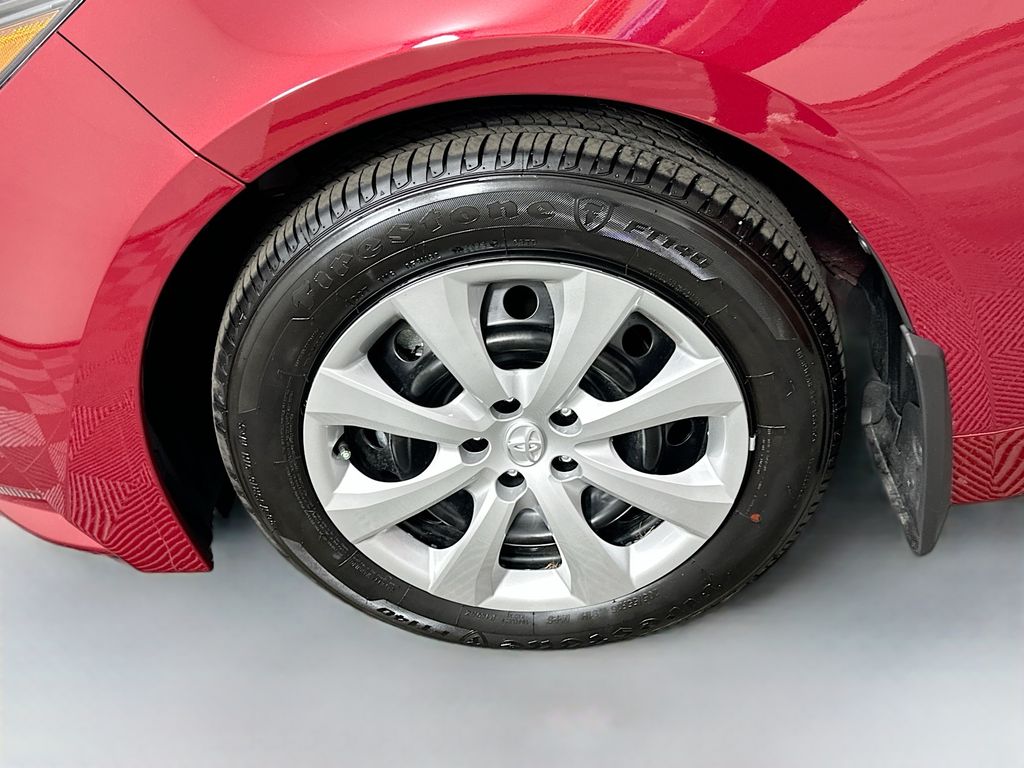 Thumbnail: 2025 Toyota Corolla - 30