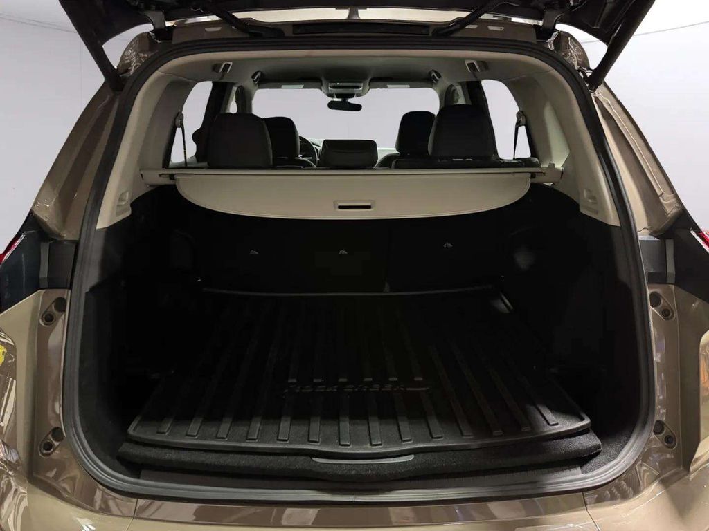 Used 2026 Beige/tan Nissan Rock Creek image 26