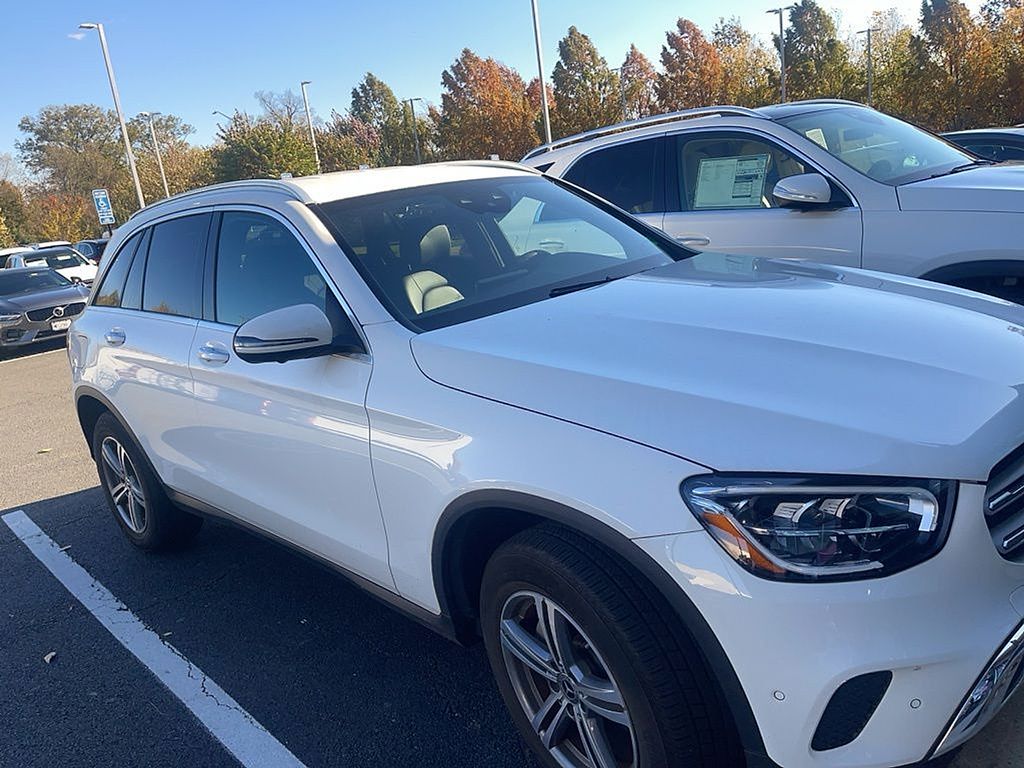 Thumbnail: 2022 Mercedes-Benz GLC - 2