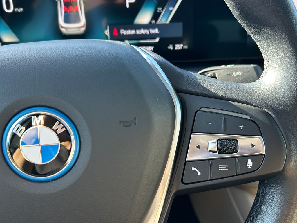 Thumbnail: 2023 BMW i4 - 20