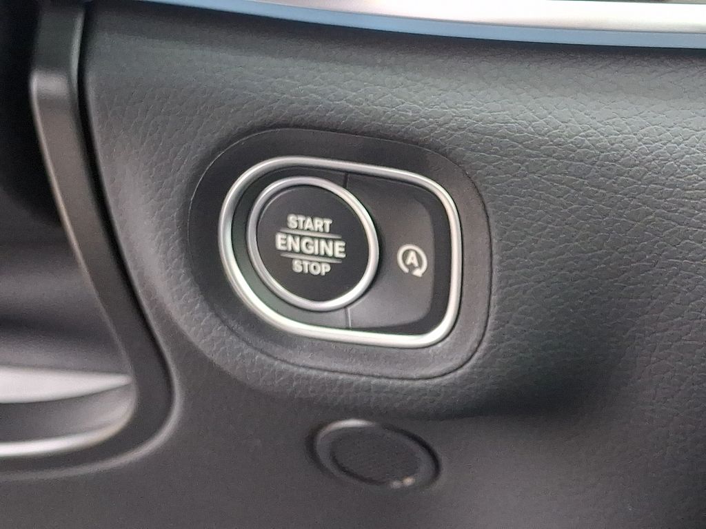 Thumbnail: 2026 Mercedes-Benz GLE - 16