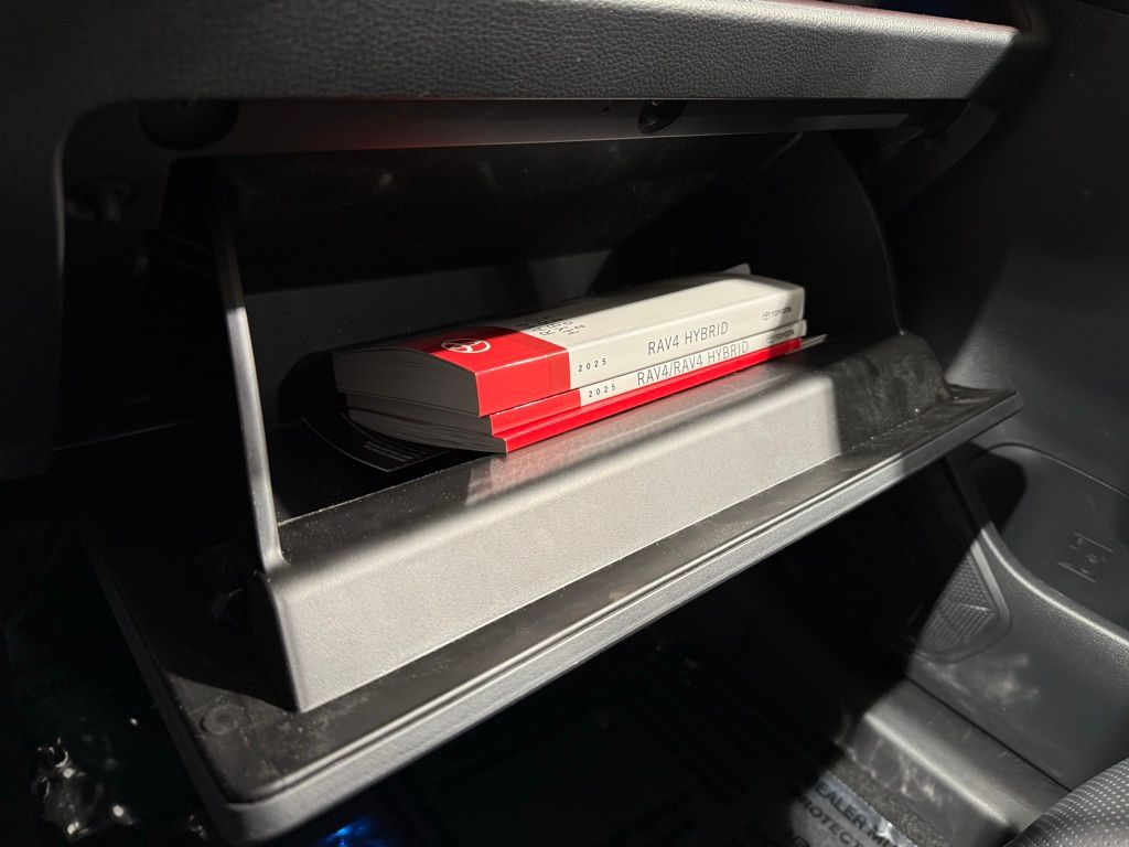 Thumbnail: 2025 Toyota RAV4 - 30