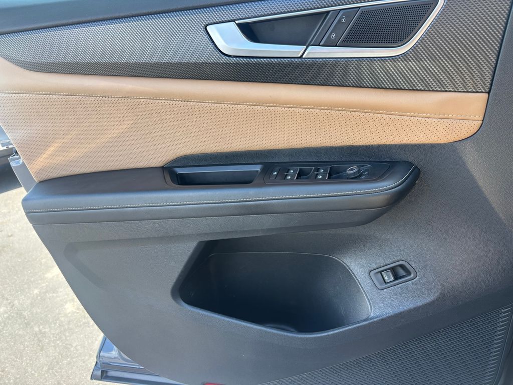 Used Car 2024 Volkswagen Atlas Cross Sport  2.0t Sel R-line For Sale Under $40,000 In Austin, Texas