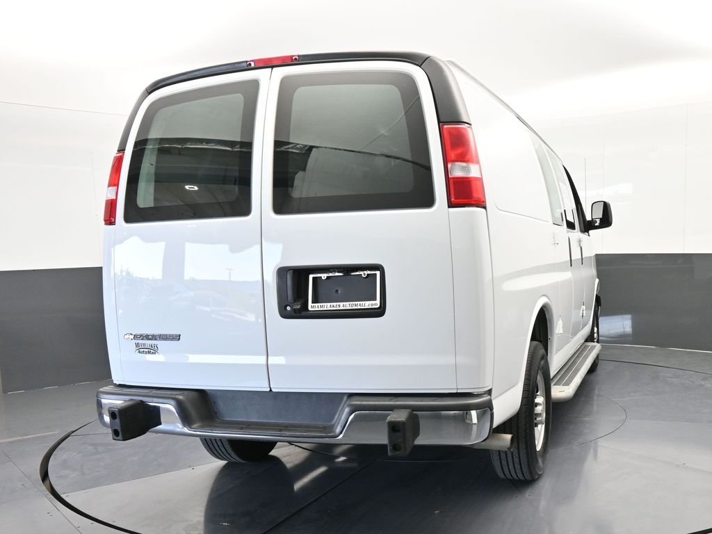 Used 2024 Summit White Chevrolet Work Van image 5