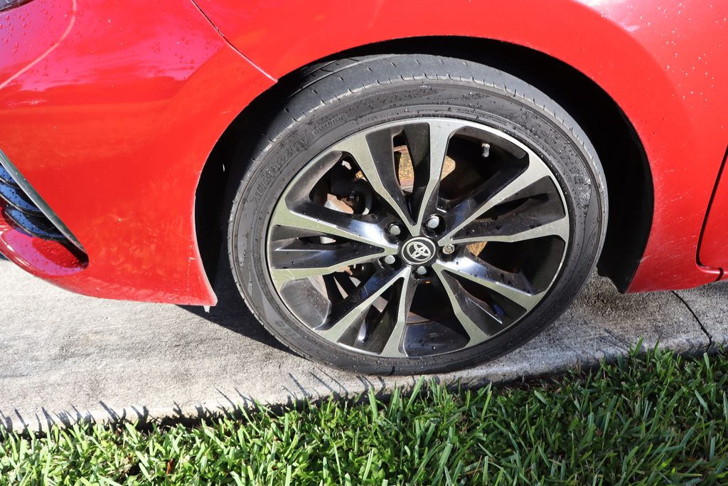 Thumbnail: 2017 Toyota Corolla - 4