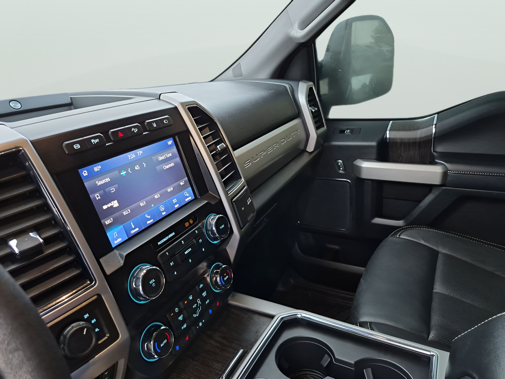 Used 2020 Silver Ford Lariat image 32