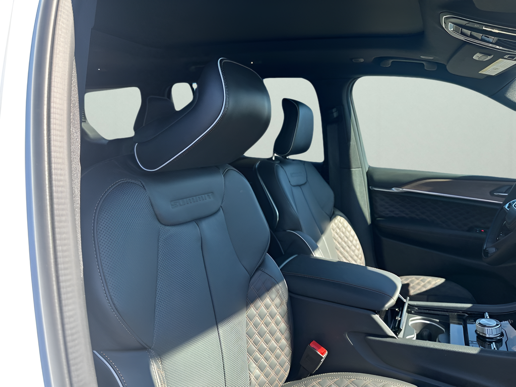 New Car 2025 Jeep Grand Cherokee L  Summit For Sale Under $70,000 In Austin, Texas