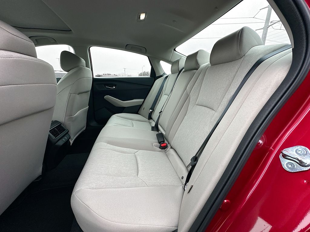 2025 Honda Accord SE 16