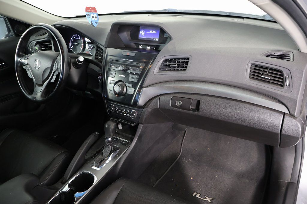 Thumbnail: 2015 Acura ILX - 7