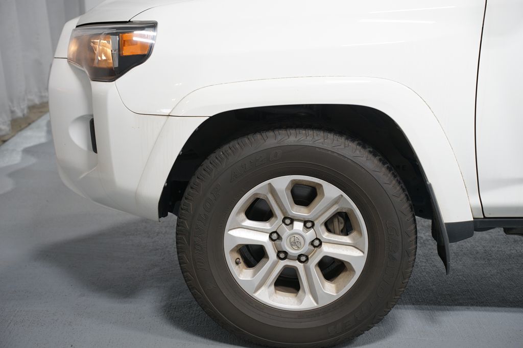 Thumbnail: 2021 Toyota 4Runner - 5