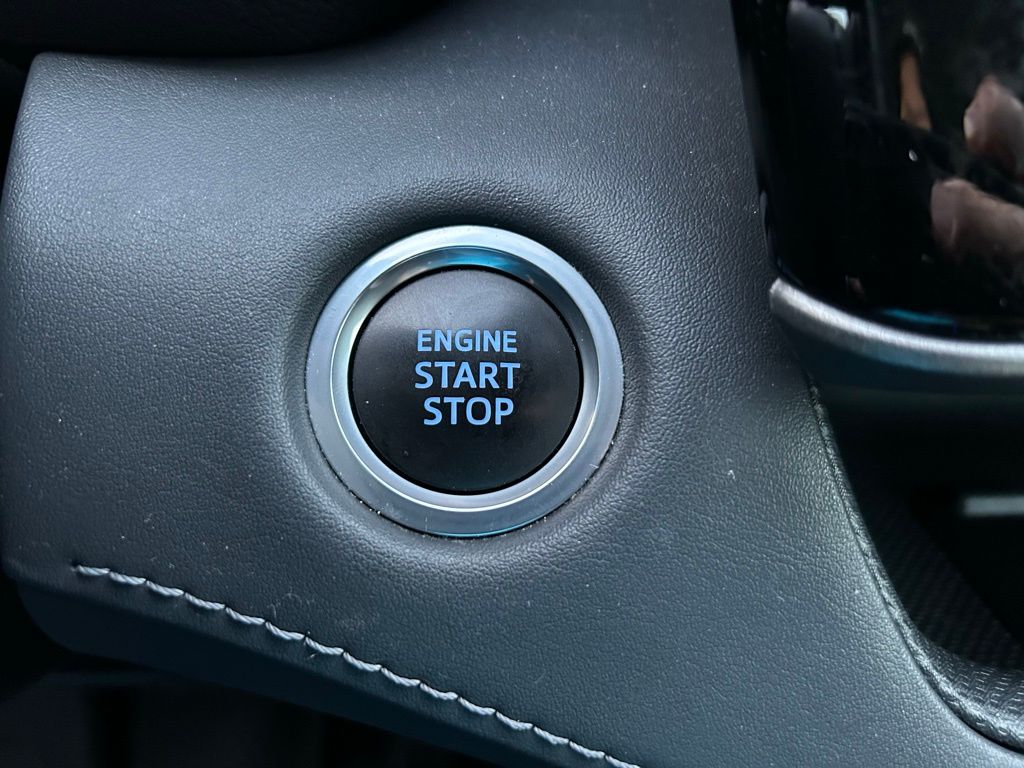 Thumbnail: 2021 Toyota Highlander - 30