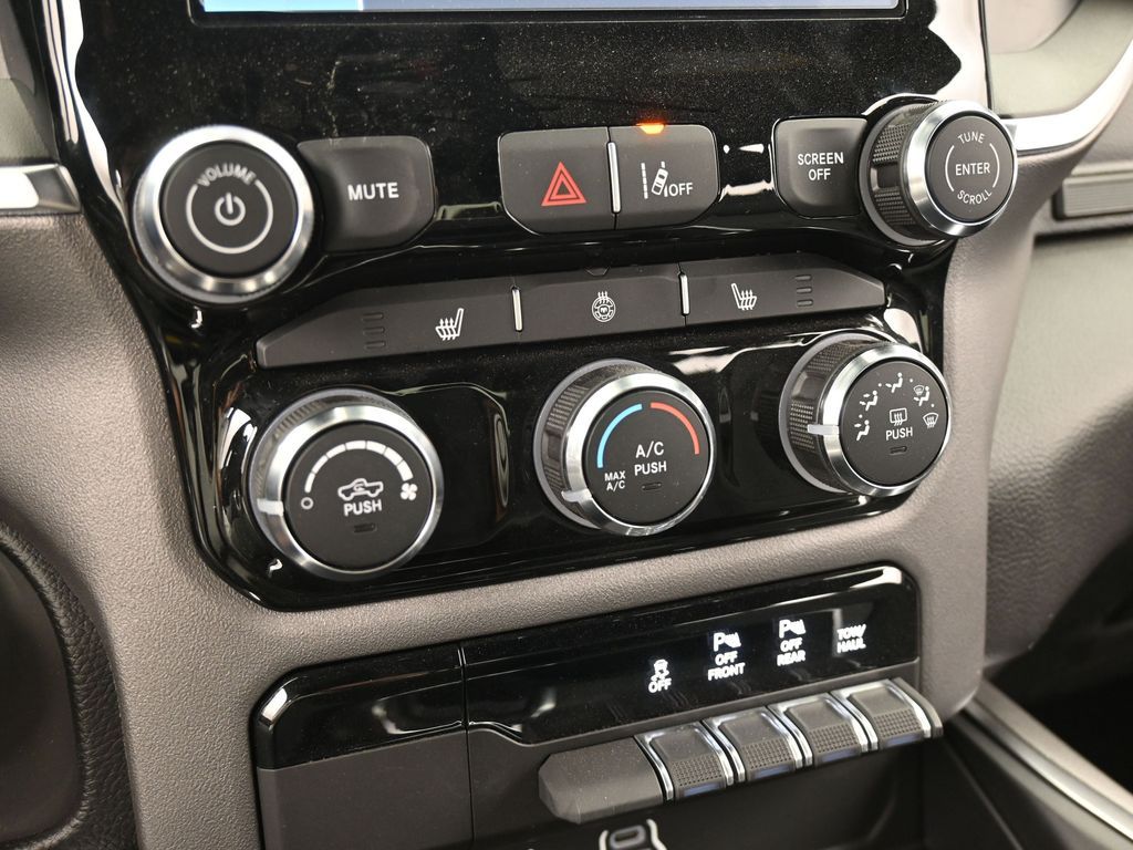 New 2026 Bright White Clearcoat Ram Big Horn/Lone Star image 24