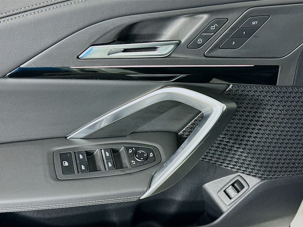 Thumbnail: 2025 BMW X1 - 17