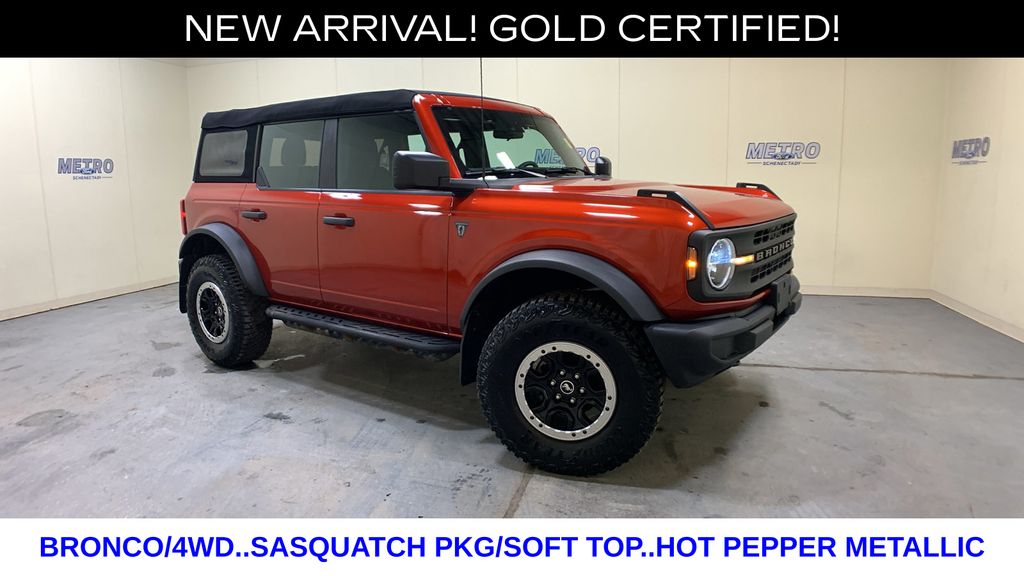 Hot Pepper Red Metallic Tinted Clearcoat 2023 Ford Bronco Advanced 4-Door 4WD SUV / Crossover Four-Wheel Drive Automatic