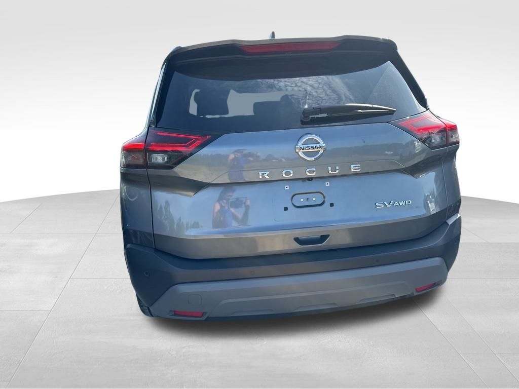 2021 Gun Metallic Nissan Rogue SV AWD SUV