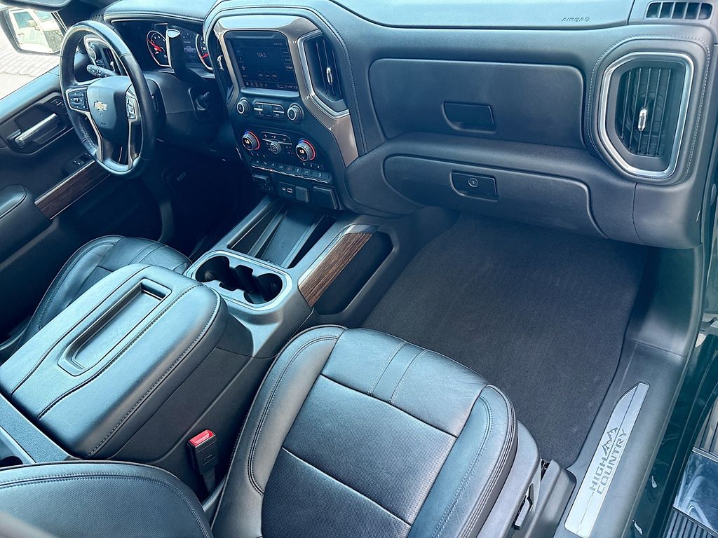 Thumbnail: 2021 Chevrolet Silverado 1500 - 17