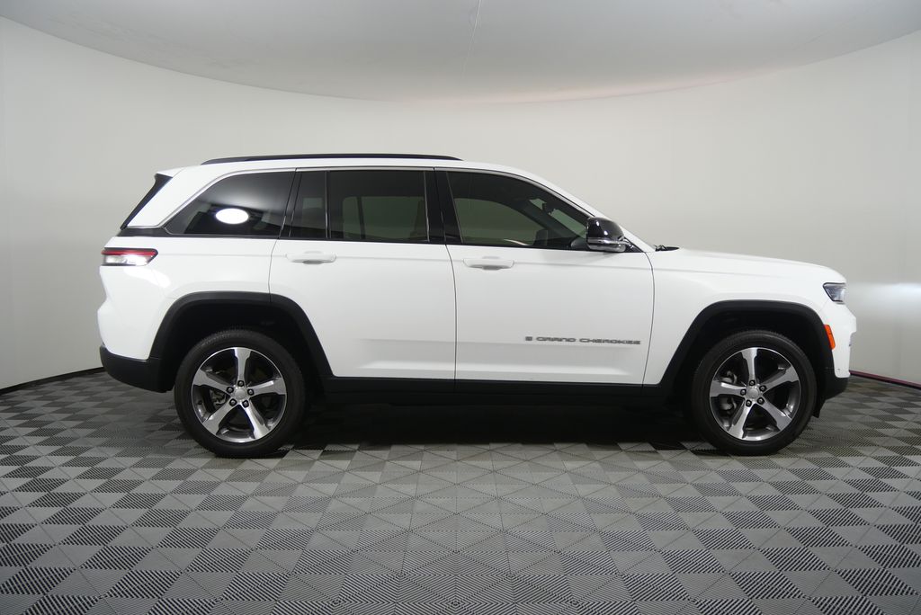 Thumbnail: 2024 Jeep Grand Cherokee - 2