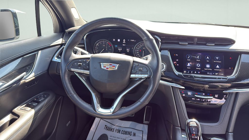 2024 Cadillac XT6