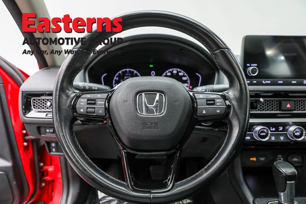Used 2022 Red Honda EX image 10