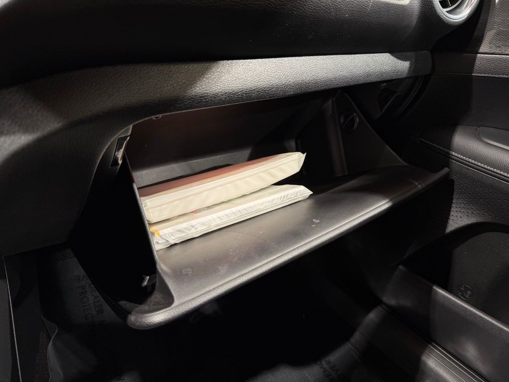 Thumbnail: 2021 Kia Forte - 26