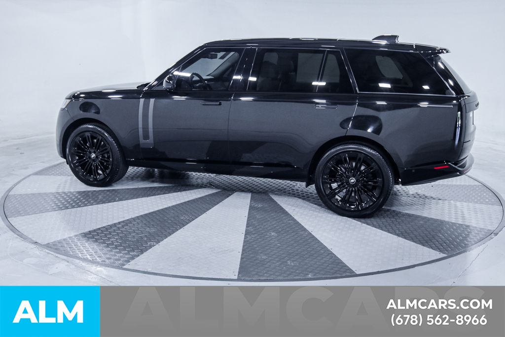 Used 2023 Black Land Rover SE image 5