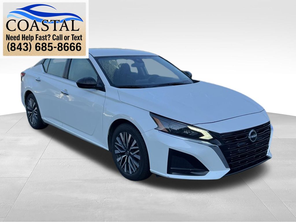 2024 Nissan Altima 2.5 SV White at Lugoff Nissan