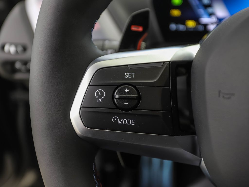 Thumbnail: 2025 BMW 2 Series - 12