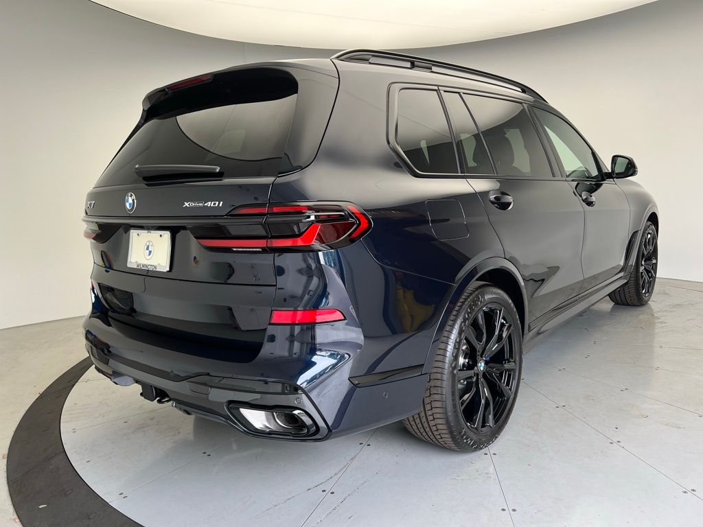 Thumbnail: 2026 BMW X7 - 3