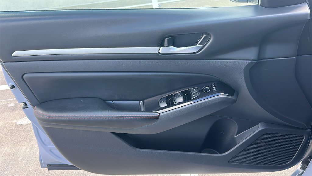 2025 Nissan Altima 2.5 SR Gray at Central Houston Nissan