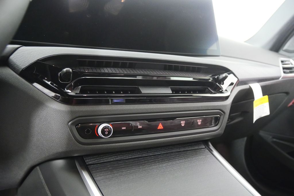 2025 BMW 3 Series 330i 21