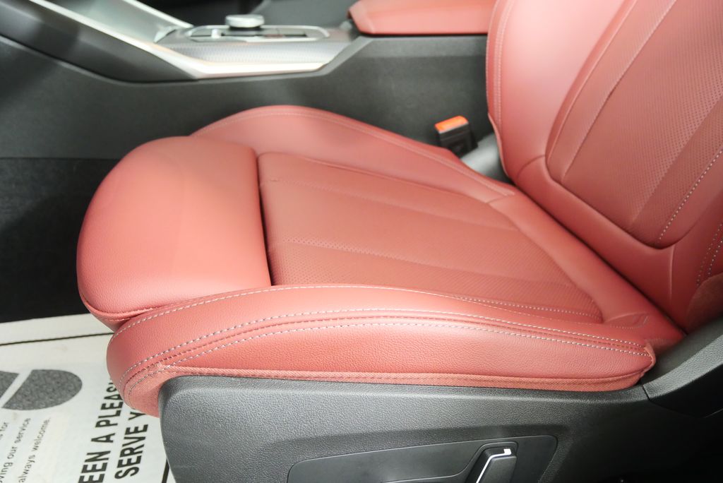 Thumbnail: 2025 BMW 3 Series - 10