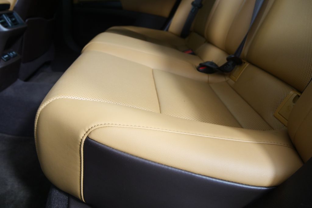 Thumbnail: 2019 Lexus ES - 14