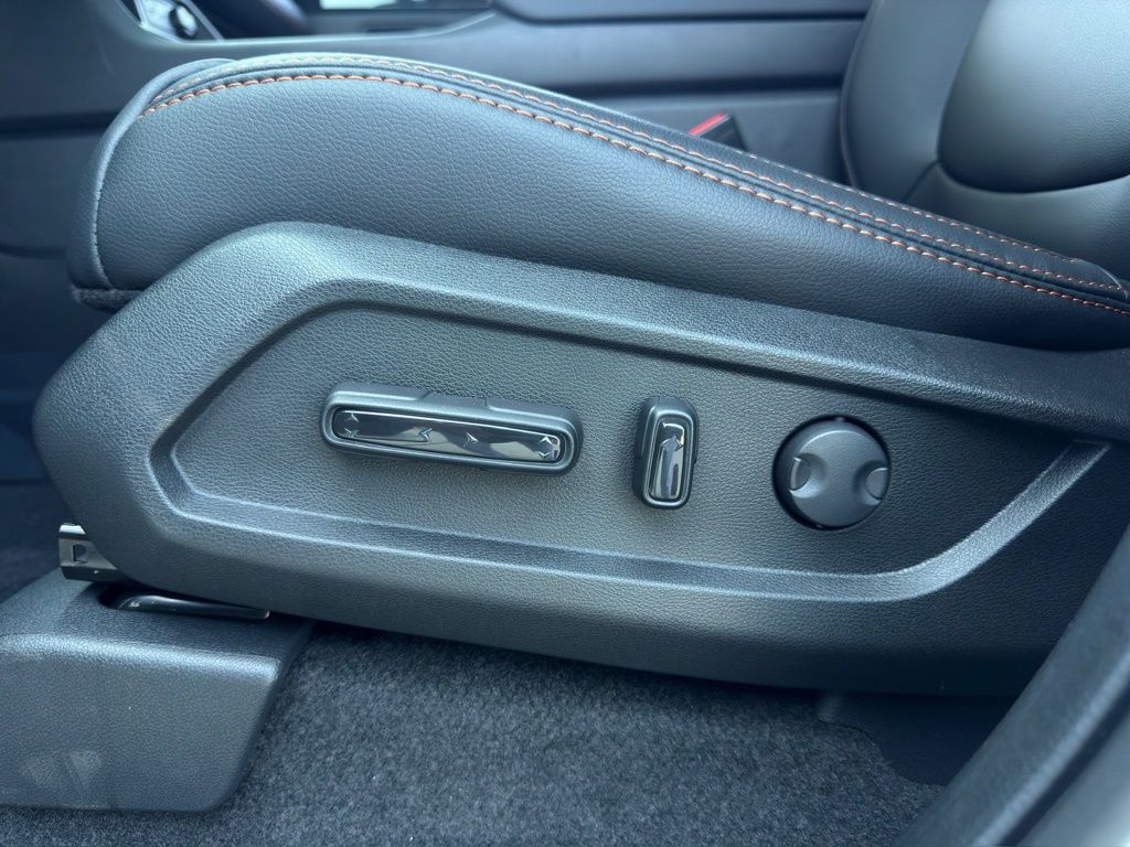 2025 Honda Pilot TrailSport White at Community Honda