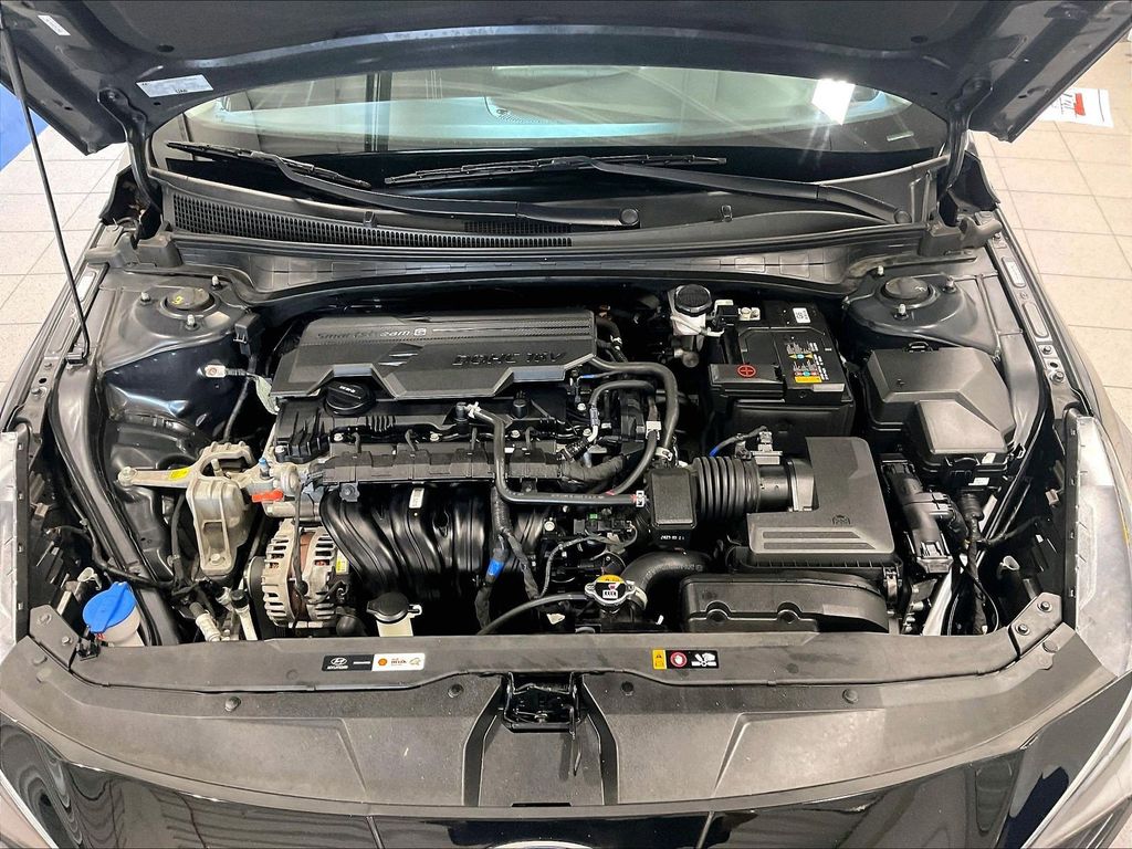 2023 Hyundai Elantra — photo 29