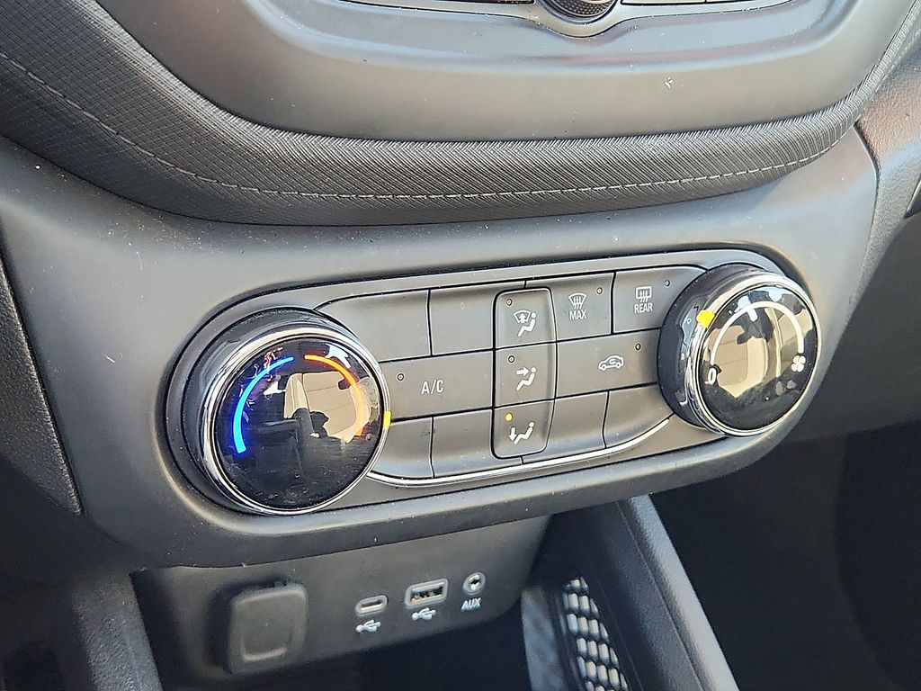 Thumbnail: 2021 Chevrolet TrailBlazer - 17